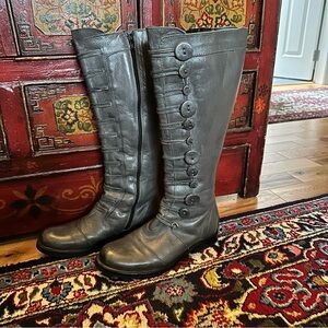 Medici Gray Knee-High Leather Boots with Button Detail